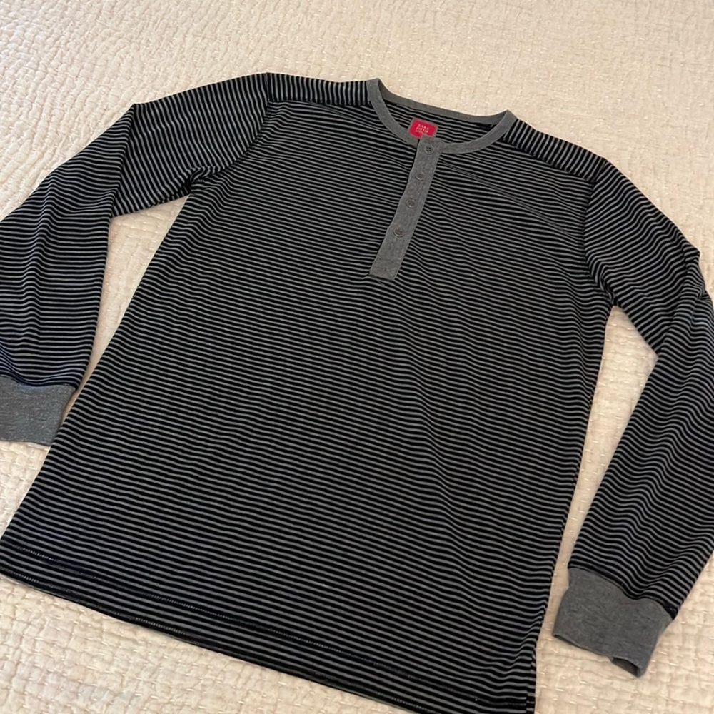 Saks Fifth Avenue Men’s long sleeve Henley